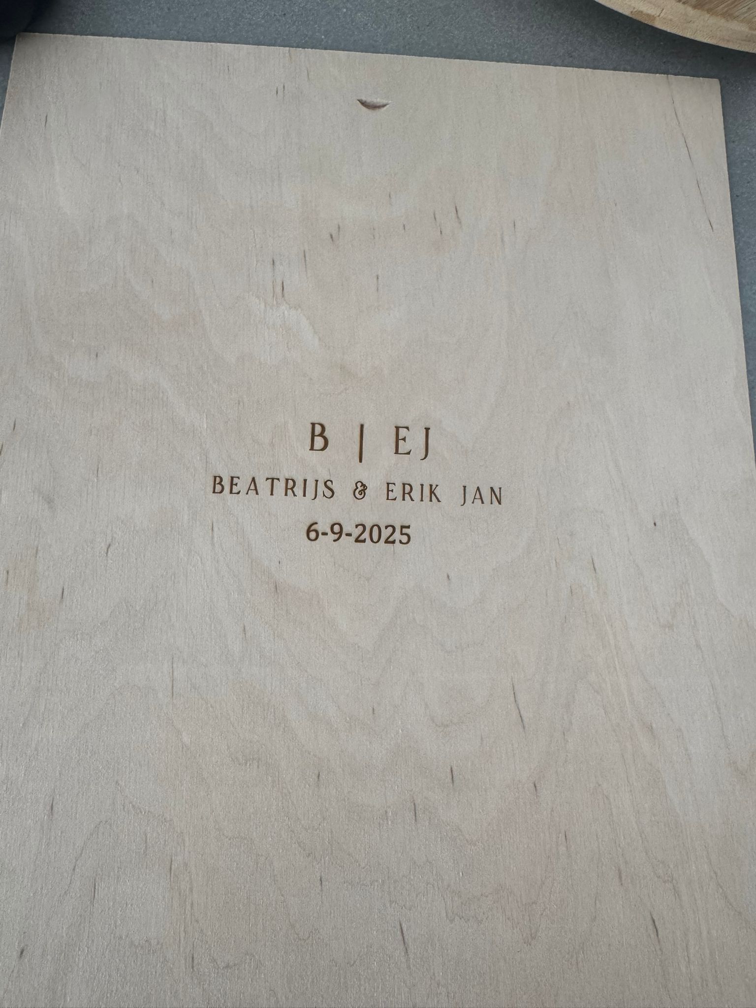 Geschenk - 1 fles - gravering 2 glazen én deksel kist met High End Champagne - Afbeelding 4